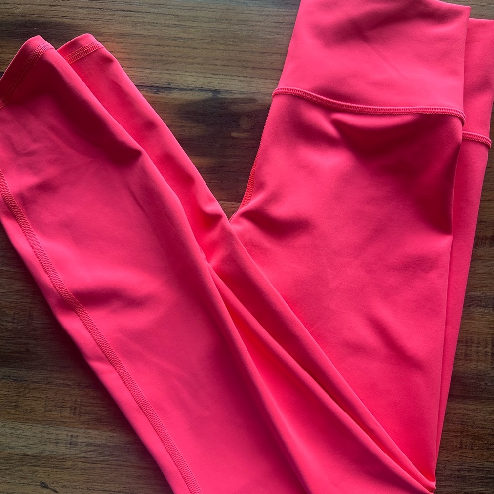 ALO Vibrant fluorescent Pink coral 25”Leggings
